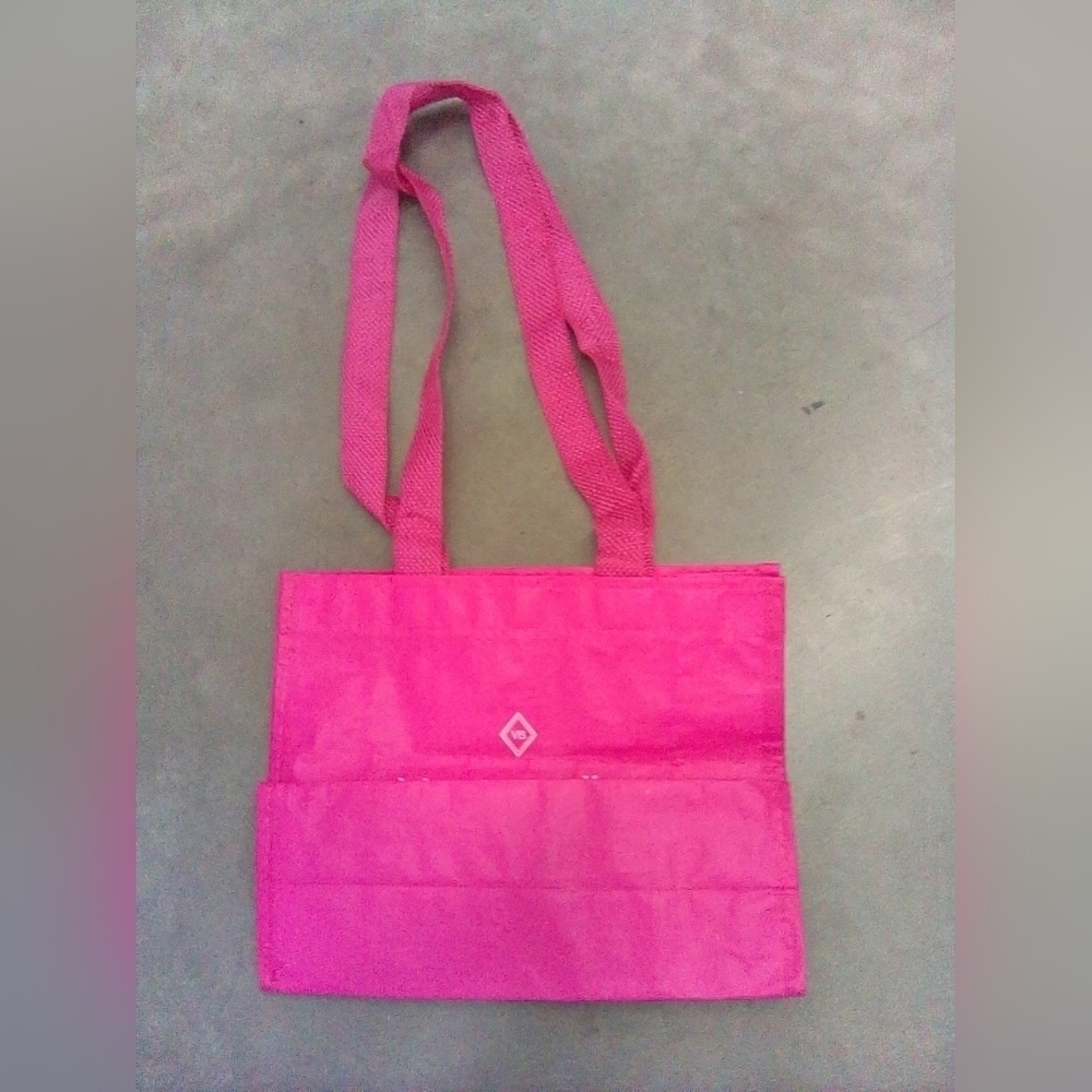 Vera Bradley - Picture 2 of 5